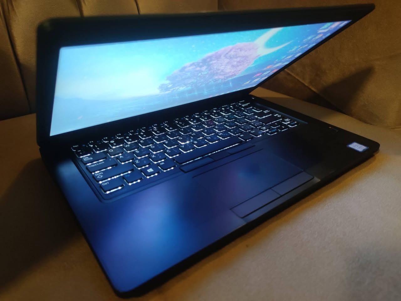 لابتوب من شركة Dell
المعالج كوراي5 intel 
الجيل السابع 7th
الرام 8كيكا 
الهارد 256 SSD 
حجم الشاشة 14 انج 
كيبورد ضوئي عربي انكليزي ليزري 
كارت شاشه Intel(R) HD Graphics 620 بحجم 4 كيكا
ويندوز 10برو 64 بت
العنوان النجف


**إذا كنت صاحب هذا الإعلان وتريد حذفه لأي سبب، رجاءا أرسل رسالة إلى الدعم الفني**