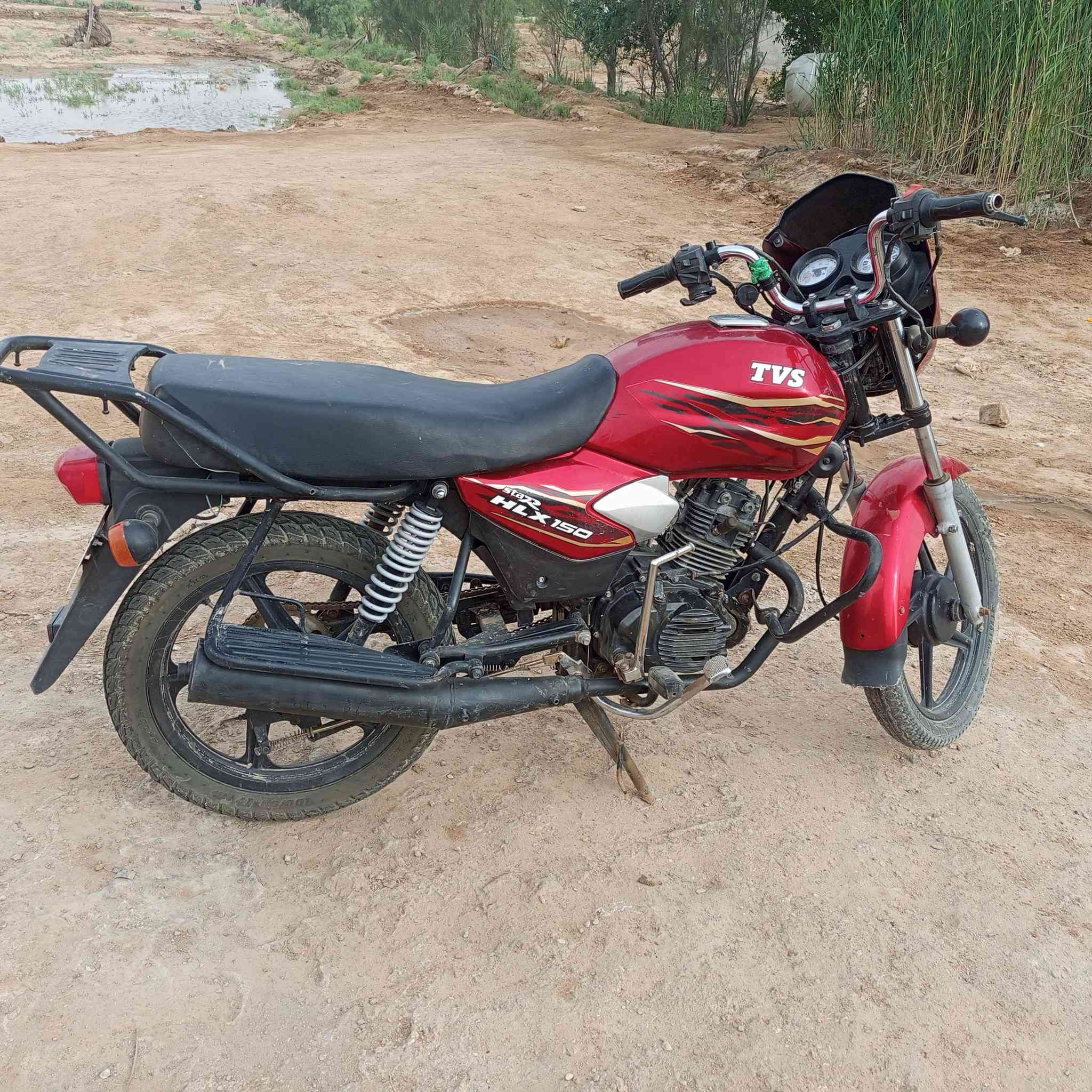 سلام عليكم دراجه بوكسر هندي موديل 21سعر750وبيه مجال مكاني بابل الحمزه الغربي الخميسيه رقم ***********وراق صولي
