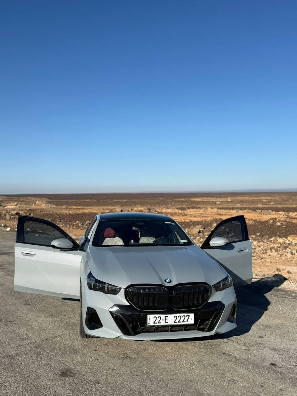 BMW 520 2024
وارد العروش خليجي 
مكفوله كفاله عامه بدون صبغ بدون بارد 
ماشيه 18 الف كيلو متر 
محرك 2.0 لتر 4 سلندر تون تيربو  
السياره لونها اسمنتي  عليها ppf 
مواصفات:
- ٤ كامرات 
- حساسات امامي خلفي
- كراسي جلد 
- كراسي كهرباء + كراسي ذاكره + تدفئه كراسي 
- جنطه شفط
- اوتو هولد
- بانوراما 
- مثبت سرعه
- زنون 
- قياده شبه ذاتيه
بعد بيها مواصفات كلش هوايه 
السياره اخت الزيرو

سعرها 60 الف دولار
السعر بدون الرقم
للاستفسار ***********
