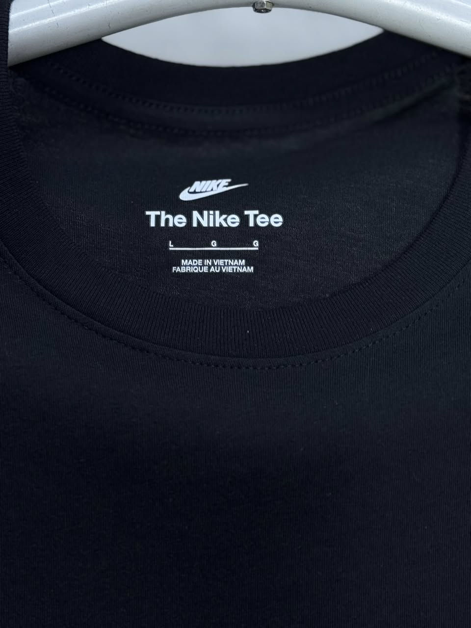 تشيرت (نايك  )سوبر كريم  
القياس L تلبس وزن 90 
النظافه 💯/💯  

يوجد توصيل 🚚 (بغداد -محافظات )
☎️رقم الهاتف :***********

للحجز -دايركت
