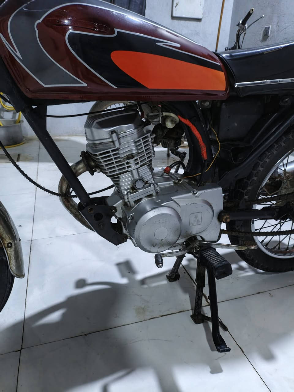 سلام عليكم اخوان دراجه للبيع مكينه مفتوحه حلوه مكينه شلعه ومشي خير من الله تجي وتشوف دراجه قفلهه 325 غير هذا سعر لا تعب روحك  مابيع مكاني جزيره *********** وانه خادم للشراي
