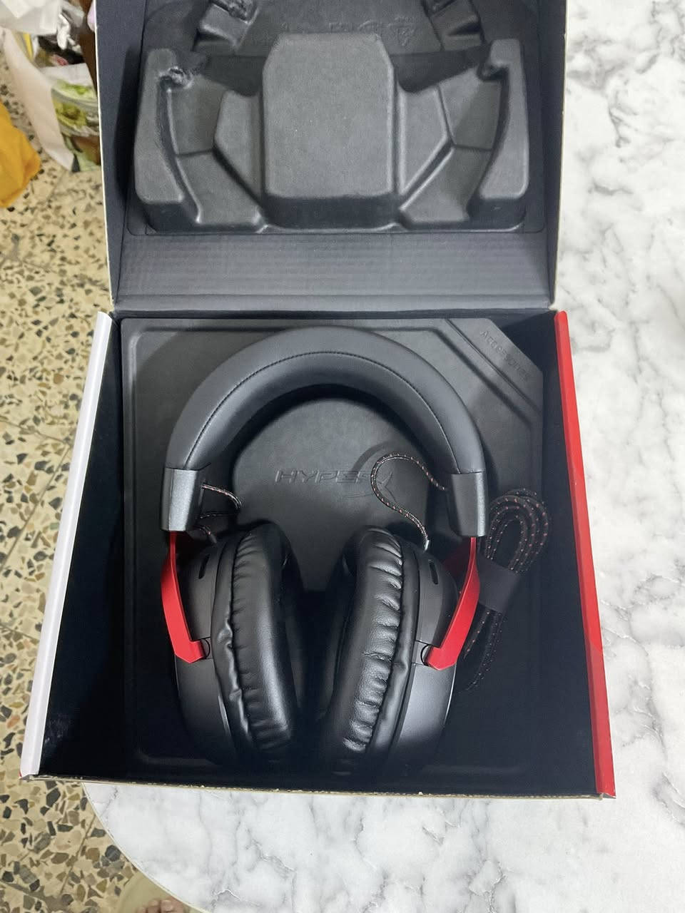 HyperX cloud 3 wired السلام عليكم
استخدام يوم واحد اخذتها جديده مو أوبن بوكس كامل ملحقات للبيع بسعر 85 ألف ماعندي توصيل مكاني بغداد ***********
