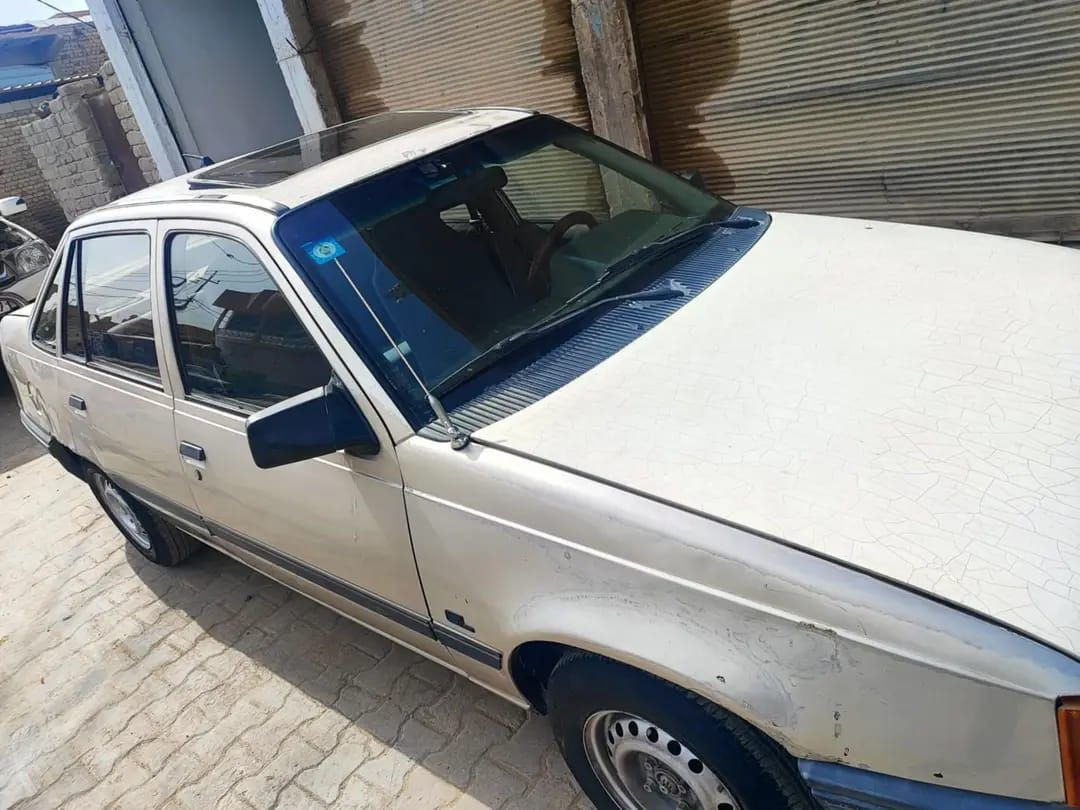 للبيع اوبل كاديت 1990بسمي رقم بغداد مشروع وطني سنوية لل 2028 محرك 1600 دوش استيرن باور فتحه كير اوتوماتيك بيها خياسات بسيطه بلدواير سياره جاهزه ترايك للبصره 
مكاني كربلاء المقدسة السعر 28وبيها مجال قليل ***********
