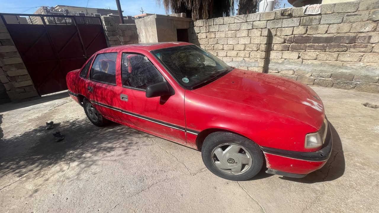 سياره مكفوله مابيها اي شئ  شرط التحويل مكان سيارة غرب نينوئ ***********
