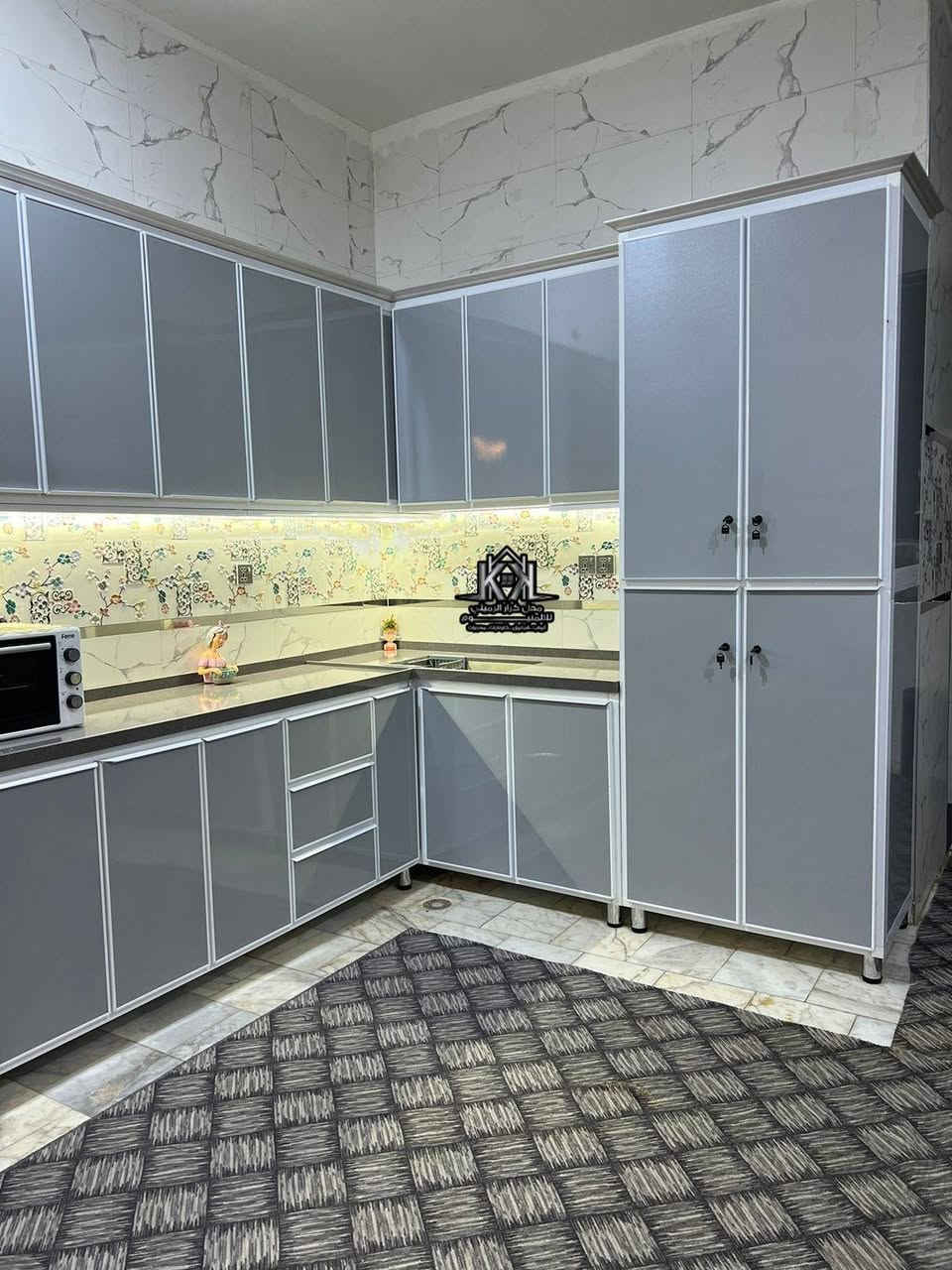 🔥 إعلان مميز من محل كرار الرميثي للألمنيوم 🔥
كاونتر ألمنيوم تركي المنشأ بأعلى درجات الجودة والإتقان ✨
🔹 اللون: رصاصي عصري أنيق يناسب جميع الديكورات
🔹 يدة مخفية بتصميم حديث وانسيابي
🔹 البوري محشّي بخشب لصلابة ومتانة أعلى
🔹 نرمايد هايدروليك داخلية مقاومة للصدأ لضمان عمر أطول
🔹 سلات هايدروليك هدية 🎁
🔹 حشوة قاطع للأرضية والرف يتحمل أوزان عالية ومضاد للبكتيريا
🔹 الطلاكة خارج كابون فاخر ومن الداخل مغلفة ببليت لزيادة التحمل
🔹 سطح كوارتز حجر طبيعي فخم ومتين
🔹 خزانة مخصصة لتخزين الأجهزة الكهربائية والمواد الغذائية
🔹 إنارة مخفية تضيف لمسة فخامة وجمالية راقية
📍 الجودة عنواننا… والضمان ثقتنا
محل كرار الرميثي للألمنيوم – لأن بيتك يستحق الأفضل 👌
للاستفسار والحجز راسلنا على الخاص  🤍
او زيارة موقعنا الرميثة حي الشهداء قرب مستوصف الزهراء مقابل مطعم لاريف
***********
***********
