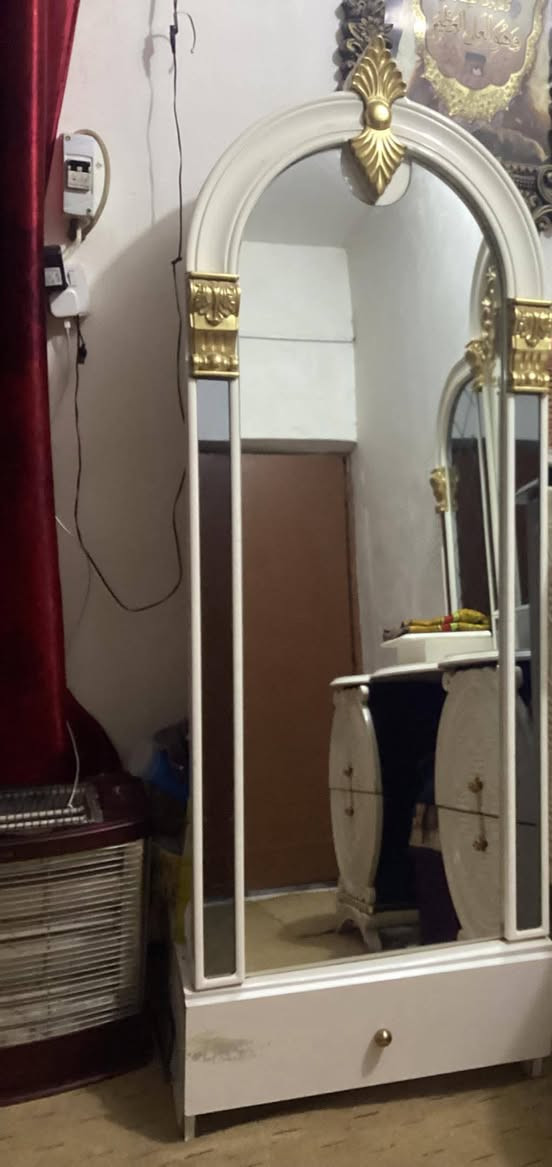 سلام عليكم غرفه تركي ١١ قطعه اكو قطع ما مصورهن سعره 600 وبيها مجال او مراوس ب صاج عراقي


**إذا كنت صاحب هذا الإعلان وتريد حذفه لأي سبب، رجاءا أرسل رسالة إلى الدعم الفني**