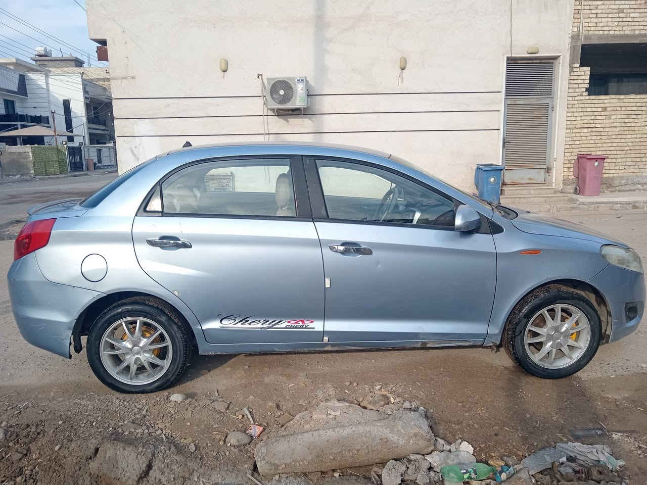 السلام عليكم سياره شيري فلاوين للبيع موديل 2011 سياره نضيفه وحلوه بيه صبغ اثر جراد البنيد وسياره نضيفه حيل كير ومحرك مكفولات تبريد ثلج سياره رقم بغداد بسمي مكان بغداد حي الجهاد السعر ٤٤
***********
