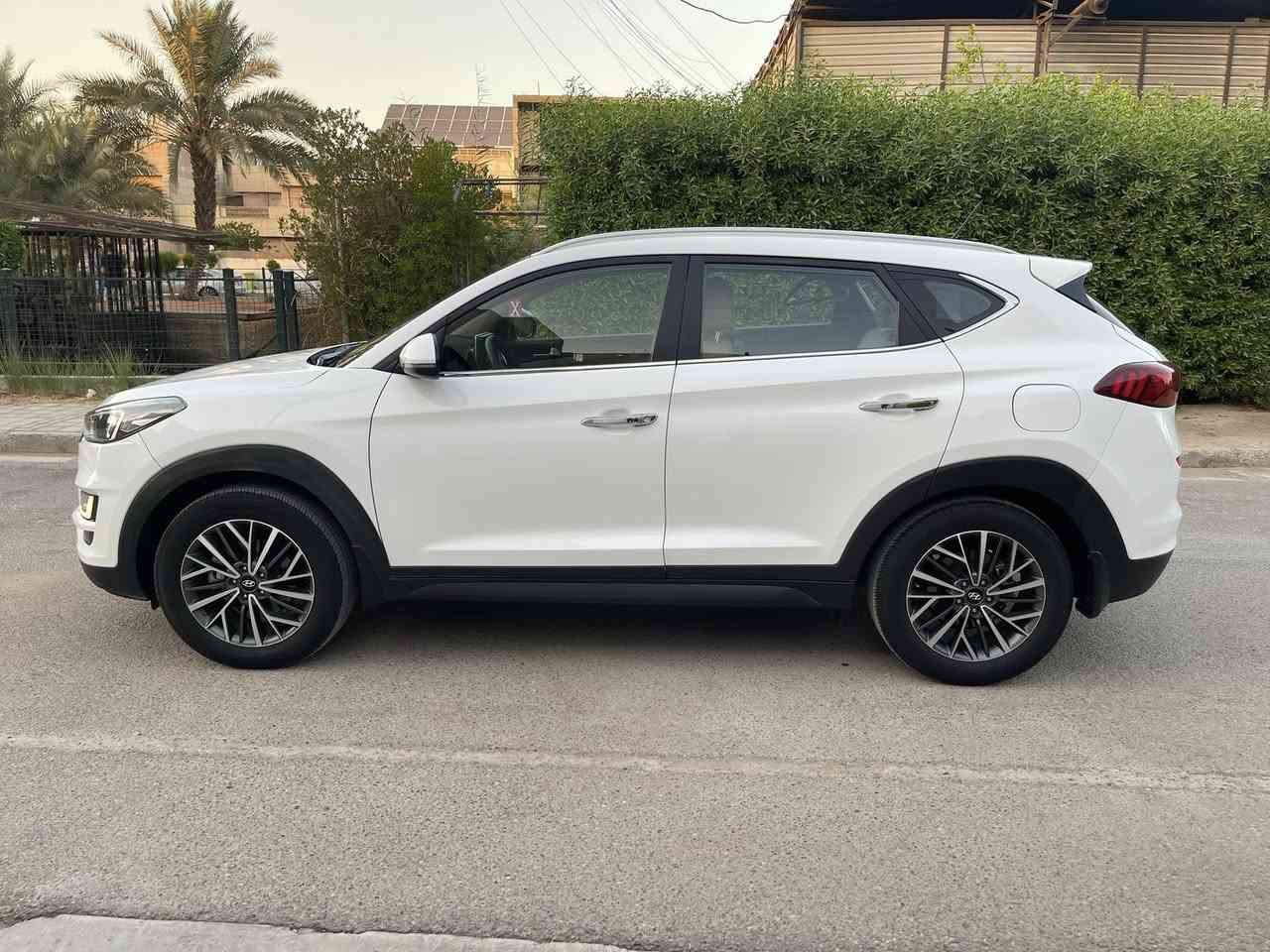 السلام عليكم توسان 2020 خليجي مكفوله كفاله عامه السياره جديده م ***********
