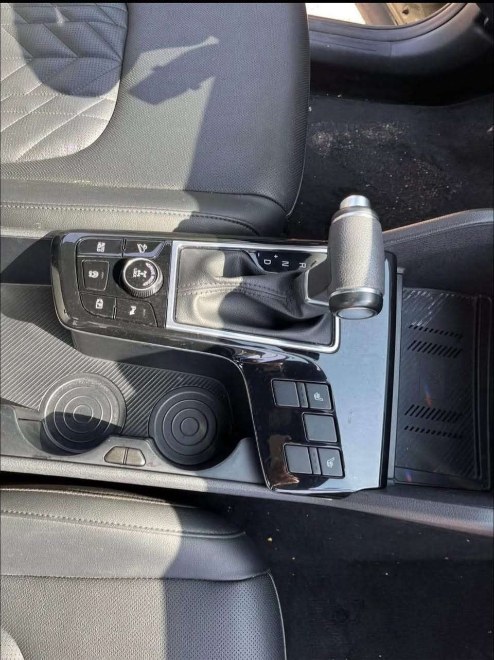 كيا سبورتج 2023 امريكي لون مميز زيتوني حادث صبغ بنيد فقط طاك دبل اير باك ستيرن دشبول 
شاصي لغود كله سليم شرط الفحص والسونار 
رقم بغداد جديد باسمي ماشية ٣٧ 
تحويل ثاني يوم 
السيارة فول كلشي بيها طالعه طلب خاص عدا البانورما والصندوك مو كهرباء بغداد, العراق


**إذا كنت صاحب هذا الإعلان وتريد حذفه لأي سبب، رجاءا أرسل رسالة إلى الدعم الفني**