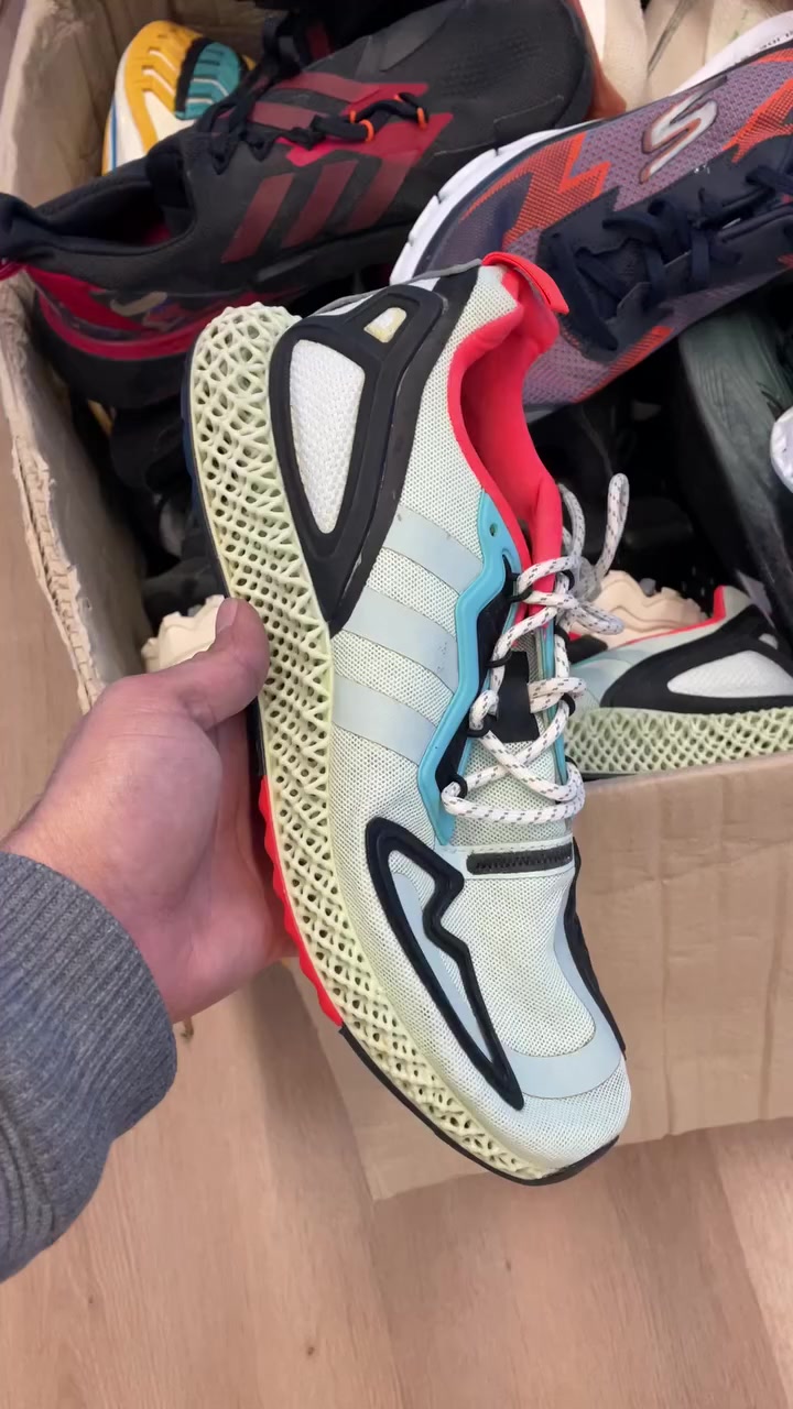 باله امريكيه كسر جديد جميع القطع اصليه موديلات حديثة نظافة تامه
العنوان بغداد السيديه شارع التجاري شارع الامن 
للاستفسار:- ***********
