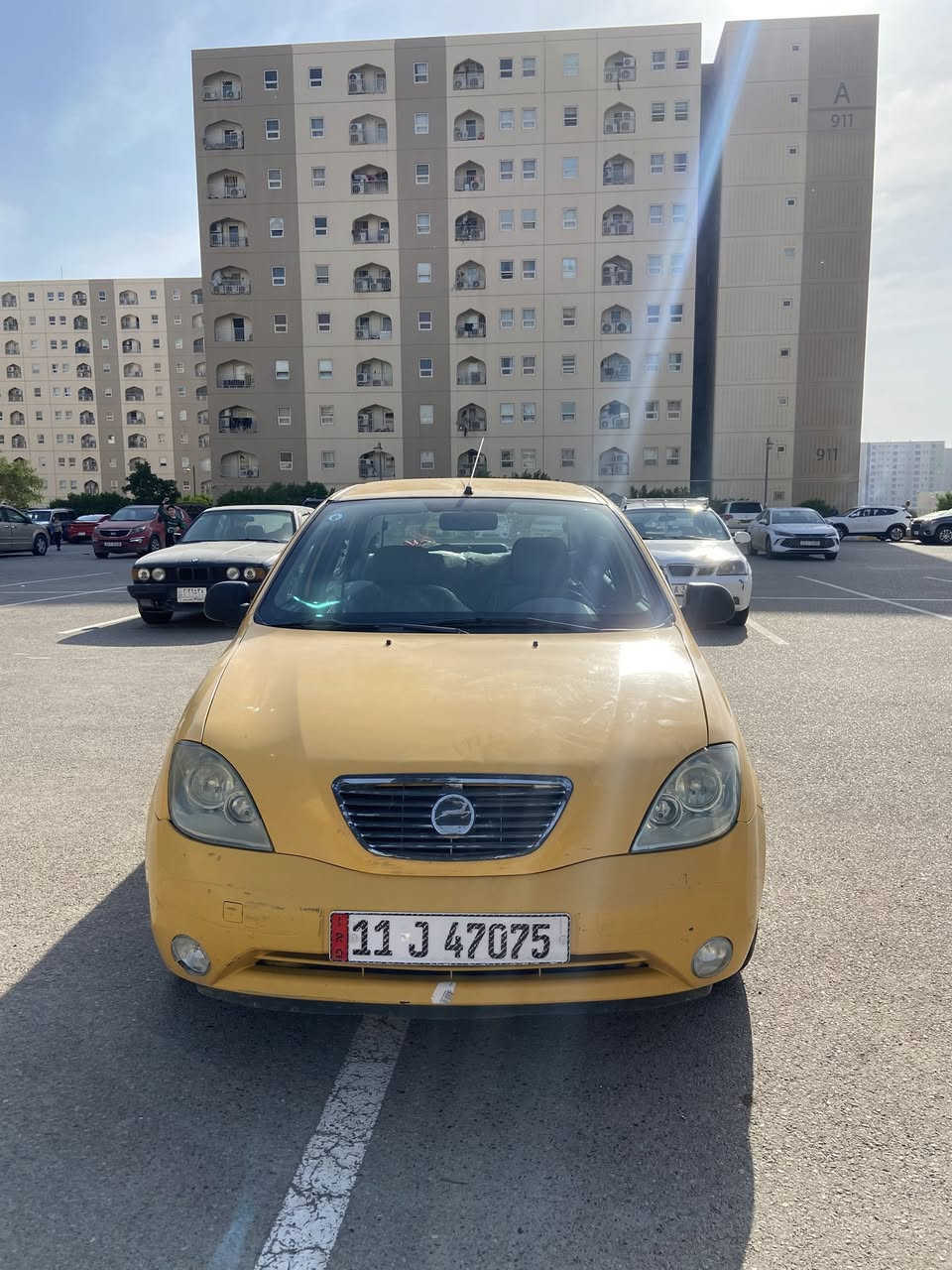 السلام عليكم
طيبة للبيع جديدة كلش 2015 رقم انكليزي
السيارة صدر حداديه تخم تاير كير مكينه كلهن مكفولات
بيه بارد قليل واضح بلصور بصفحه السايق 
السعر 44 بيه مجال بسيط مكاني بغداد مجمع بسمايه السكني رقمي ***********
السياره مكفوله من دعاميه للدعاميه
