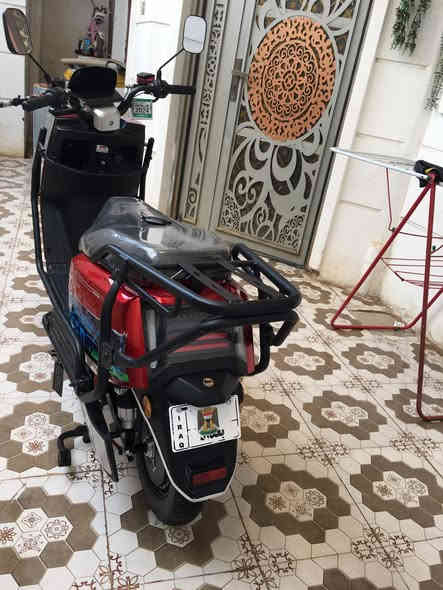 السلام عليكم
للبيع دراجه شحن دبدوب شركة الاخوين موديل 2025دراجه فول مواصفات 
1تحكم قفل سرعه
2نضام بك Rرجوع للخلف
3لايت عدسه زنون عالي ناصي 
4تحكم اربع سرعات 
5ملف 3500W 
6 -72فولت V سرعه 99 
7-ست بطاريات 32امبير
8اشاره خلفي وامامي ليد 
9-ويل رياضي مقبض بريك رياضي 
10-دبلات امامي رياضي
11شاشه ديجتال تضهر نسبة الشحن وتحديد اي عطل من خلالها
12اضاءه محيطه متغيرة الالوان 
13بريك خلفي امامي دسك 
بطاريات فوللل كلهن عالفحص السعر 725وبي مجال للشراي مكاني داخل الرمادي للاستفسار *********** متواجد واتس
