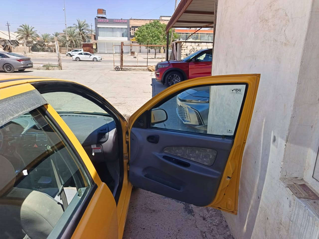 مكلف بلنشر للبيع طيبه موديل 2015رقم بغداد سنويه   لل27تحويل ثاني يوم صدر جديد تخم تاير سياره جاهزه وحلوه السعر مناسب للشراي للاستفسار الاتصال ***********

