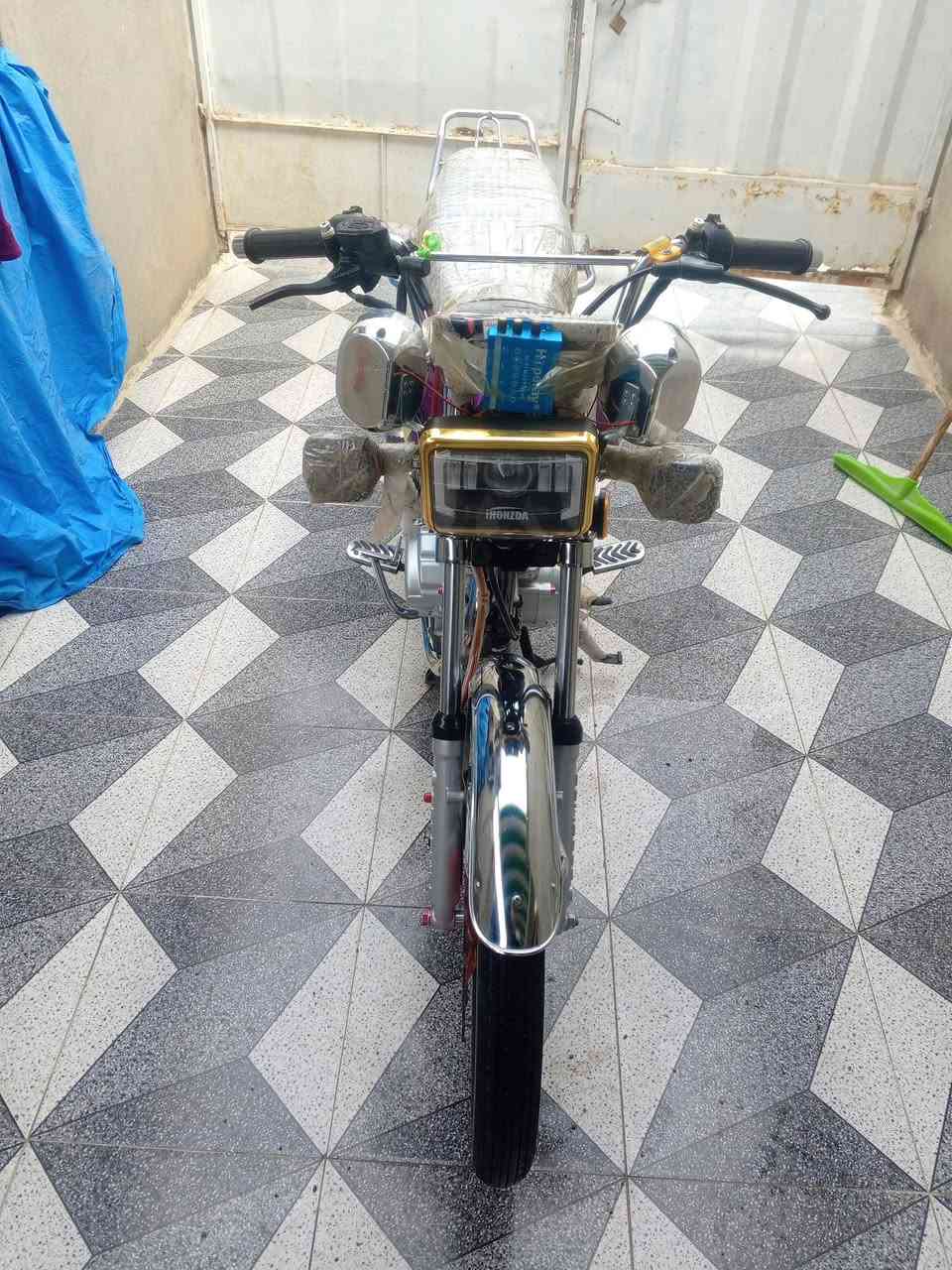 دراجه تايكر للبيع 2025كفاله عامه اوراق بس كارتونيه دراجه خير من الله +بس شاشه طافيه مكان بعقوبه سعر 650 بيه مجال ***********
