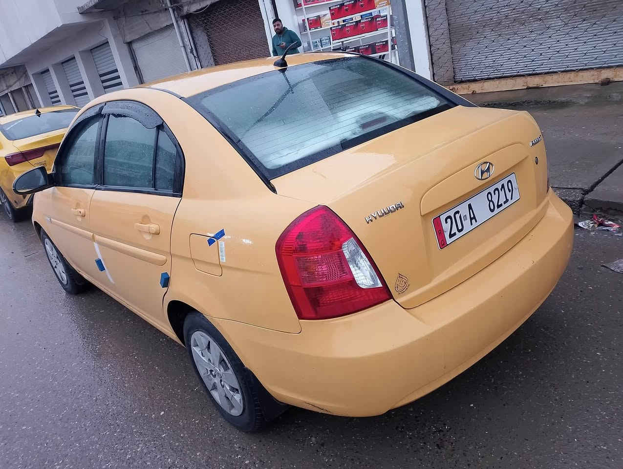 السلام عليكم 
اكسنت دبدوب 2010 للبيع نقد 
رقم ديالى اوربي بسمي شرط تحويل 
كير شرط محرك تعبان بس يمشيك للصيف 
تبريد شغال وشرط 
وارد كوري 
نظام ايكو 
ضررها دوسة مال باب سايق 
سعرها 85 وبيها مجال 
واتساب فقط مابي اتصال 
***********
