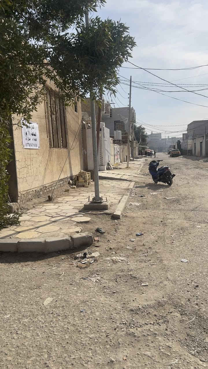 #الدار_للبيع المساحة 70 متر ركن
الواجهة 10 م. النزال 7 م
العنوان حي الزهراء مغربه قرب السوق📍
للاستفسار ‭0770 562 1830‬
