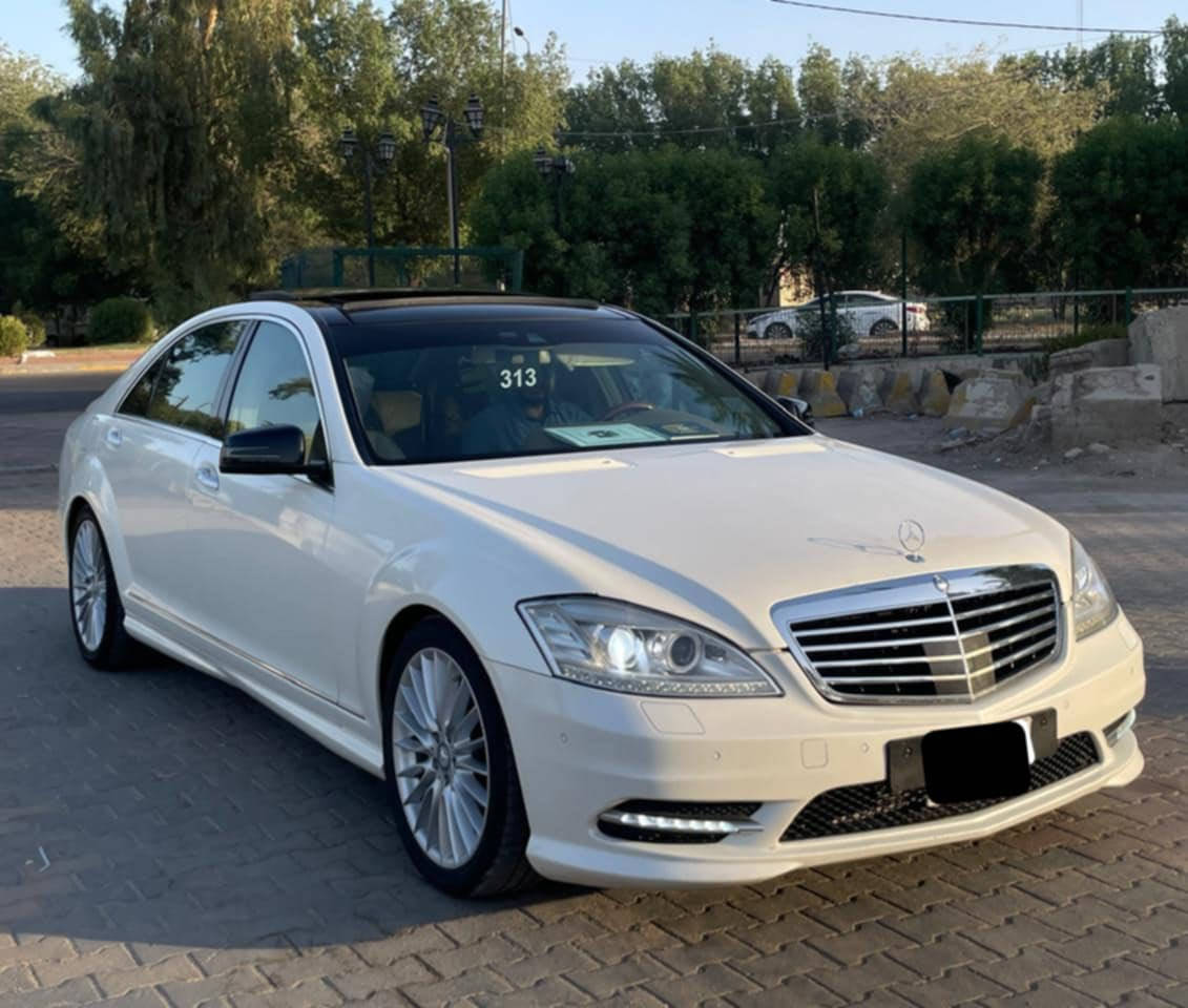 Mercedes Benz S class 
السيارة وارد خليجي استيراد شركة باجگير   S 350 
موديل 2011
عداد الكيلو متر 175الف حقيقي 
كير مكينة صدر كهربائيات كفالة بيهة مكانين صبغ كد شبر
ويل كب 19 تو سايز AMG مع طخم اطارات انتاج 25 
مواصفات السيارة معروفة
السعر 265 ورقة للبيع او مراوس حسب القناعة
للاستفسار الاتصال ع الرقم ***********
