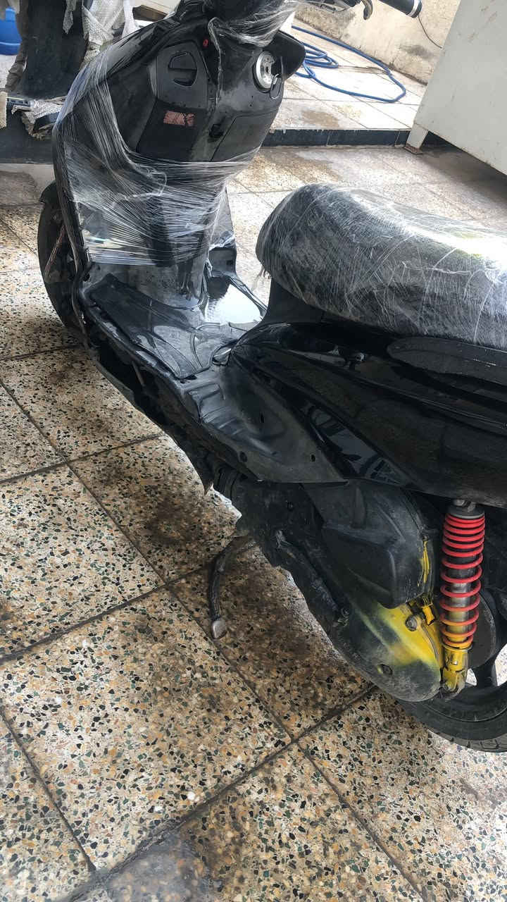 سكنس نثيه١٤٠
بسبب وعد الكاذب دراجه سكنس نثيه ١٤٠ دراجه خير من الله ما ناقصه اي شي كلجات رياضي بلاد مكينه ما مفتوحه سلف بلاد دبلات بلاد دراجه نكره شلعه معدل دراجه كلش حلوه ما شاءالله هورن اشاير اني مسوي بيها دكمه دبل اشاره نقص بس تريشه الي على جهت الستاند جان الستاند يطخ بيها واني كسرتها يعني بقه نص من تريشه دراجه سلف وهندر نكره مكينها كلش ناعمه سعرها ٦٠٠ الف قفل 
رقم*********** مكاني بغداد السكان
