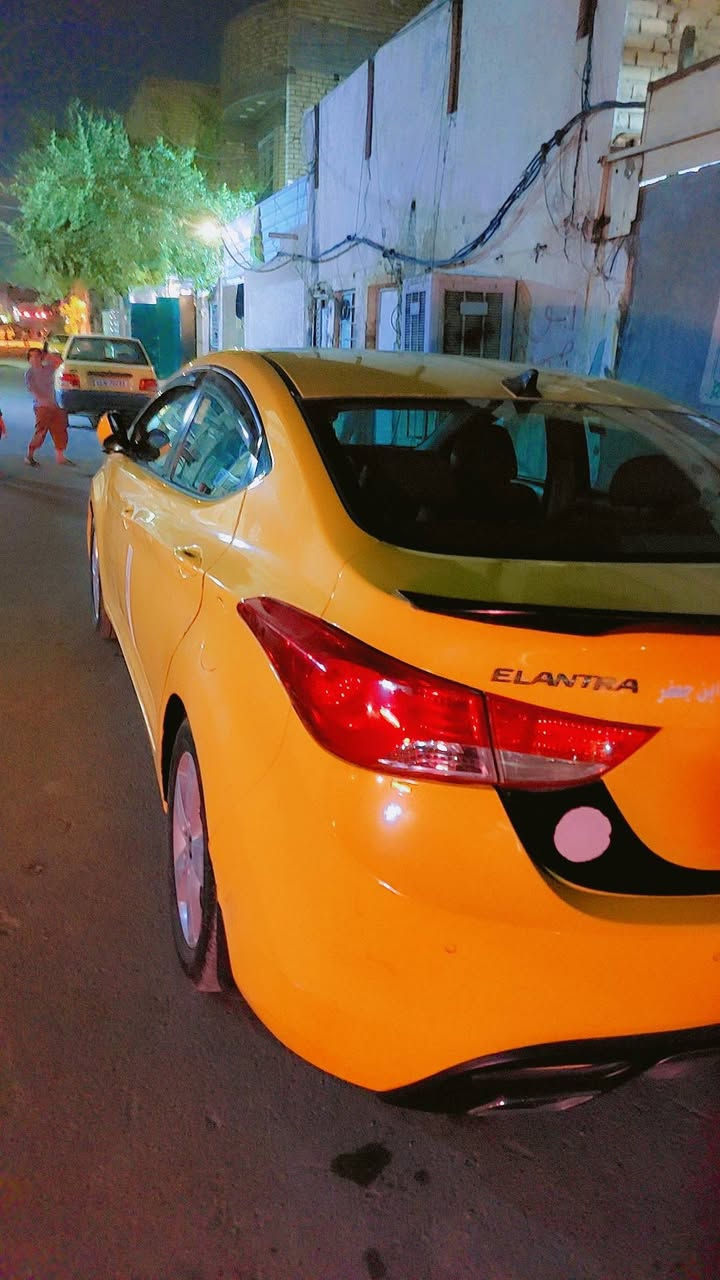 السلام عليكم سيارة الانتره للبيع 2013كير ومحرك وتبريد خير من الله حادثه بسيط رقم ديالى مكانه بغداد السعر 107وبيها مجال للشراي ***********
