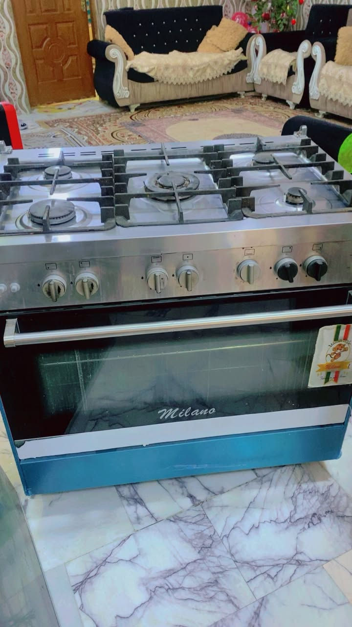 طباخ إيطالي نضيف البيع نوع ميلانو مكان الطالبية  ***********
