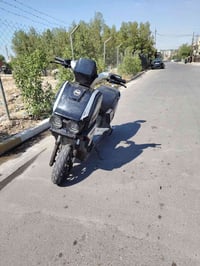 دراجه للبيع سعر٤٠٠مكان حي جهاد 07874162902