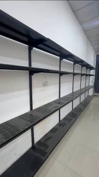 ٧ متر • ٣٠ سم عرض • ٤ رفوف