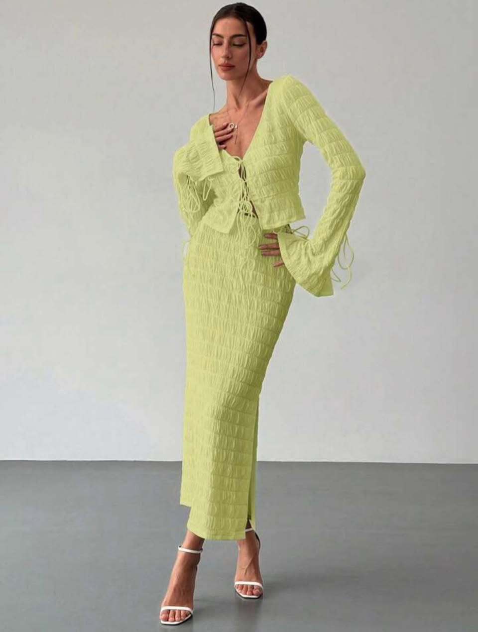 السيت shein قياس يلبس L او Xl
التنورة تلبس من L الى 3XL
الحذاء ماركة boho يلبس قياس 40
كل البضاعه جديدة غير مستعملة


**إذا كنت صاحب هذا الإعلان وتريد حذفه لأي سبب، رجاءا أرسل رسالة إلى الدعم الفني**