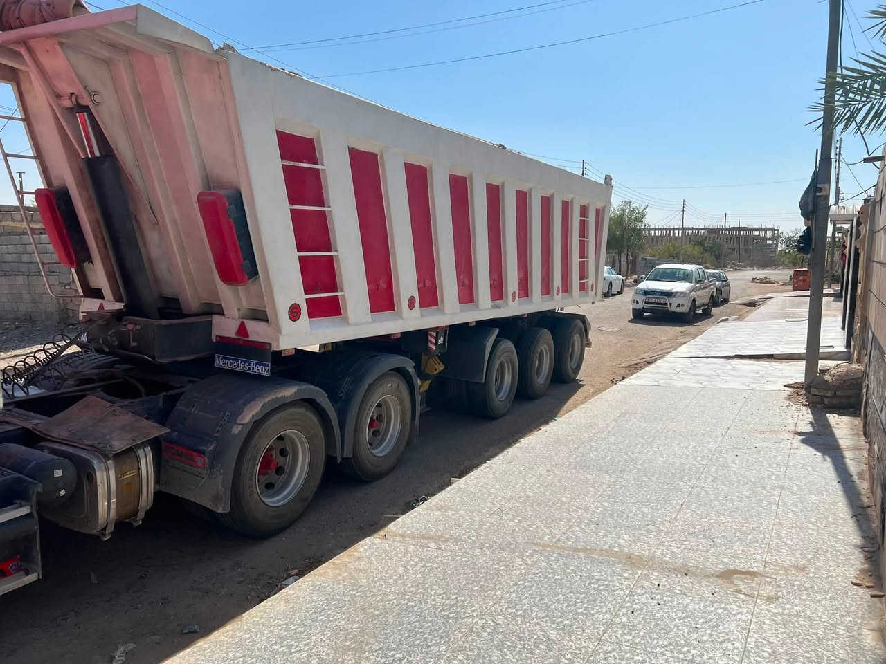 للبيع عربانه المانيه 3 دناكير جاهزه للشغل السعر 165 ورقه مكاني العماره***********
