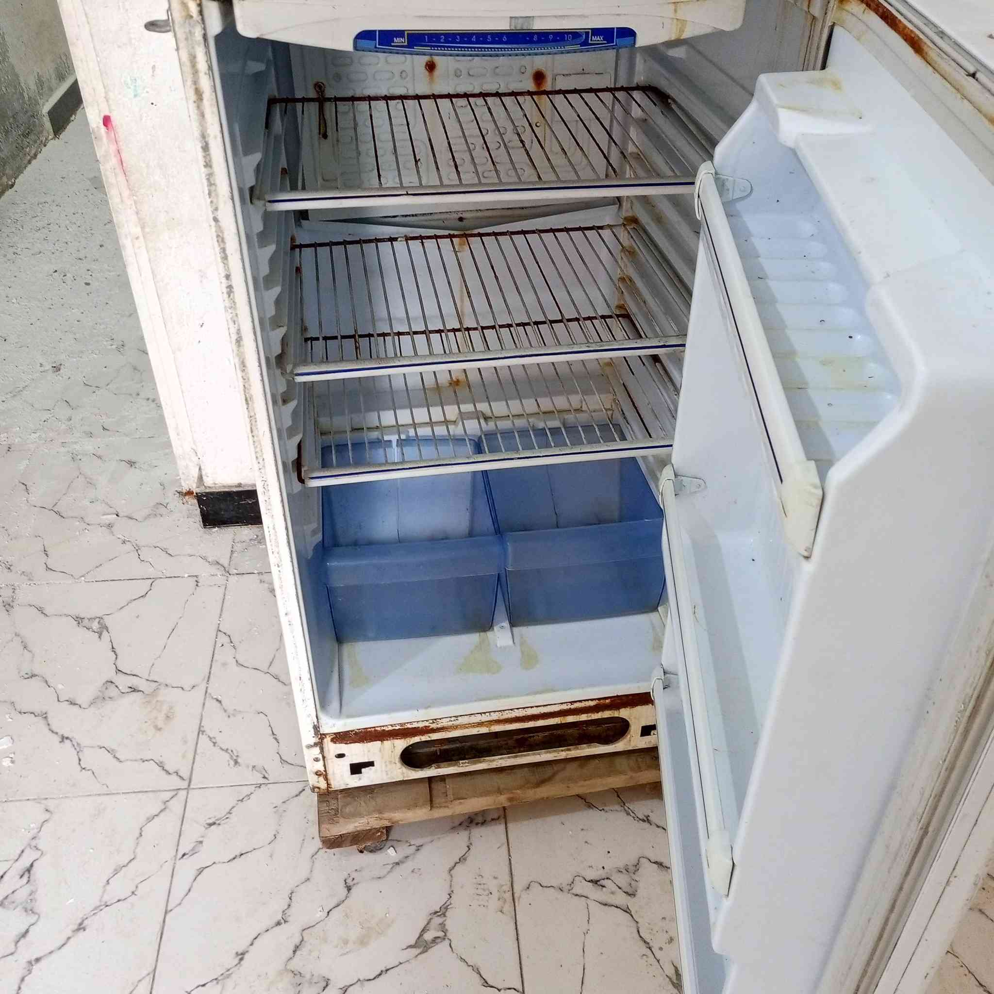 ثلاجه اللبيع الحجم الجبير تجميد فول السعر 100 مكان حي الحكيم 0773182474


**إذا كنت صاحب هذا الإعلان وتريد حذفه لأي سبب، رجاءا أرسل رسالة إلى الدعم الفني**