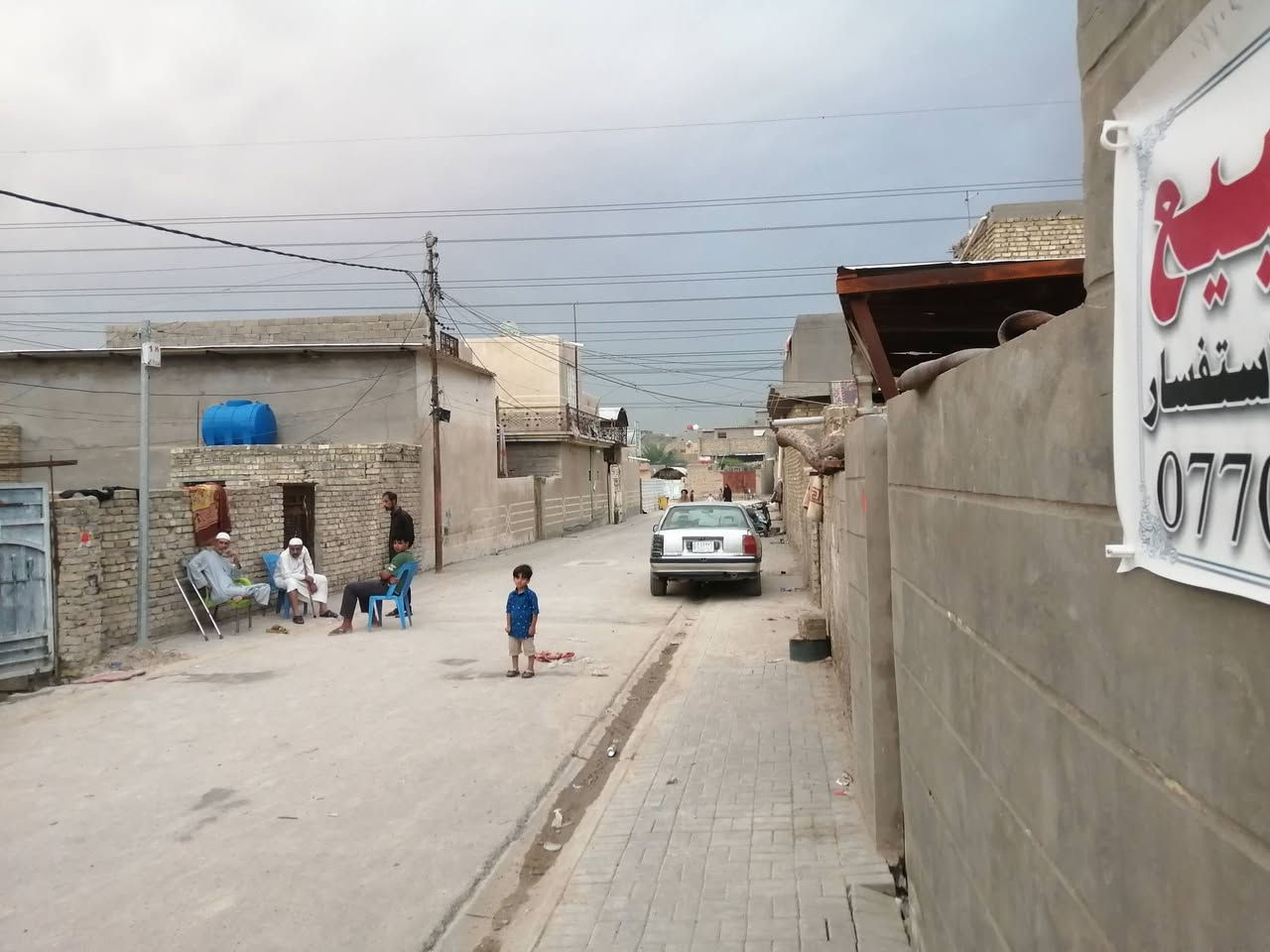 سلام عليكم منزل للبيع
📍 الموقع: حي طارق (الشيشان)، قرب جامع أسد الكوفة، فرع عادل الوكيل.
📏 المساحة: 115 متر مربع.
​تفاصيل المنزل:
​غرفة نوم.
​استقبال للضيوف.
​صالة عائلية.
​ترك يمتد على طول المنزل.
​حوش.
​المنزل يتمتع بموقع هادئ وقريب من كافة الخدمات الضرورية، 
​📞 للاستفسار أو تحديد موعد للمعاينة، يرجى الاتصال على الرقم:
***********
​(يرجى الاتصال للجادين فقط، وبإمكانكم التواصل عبر الهاتف لأي تفاصيل إضافية
