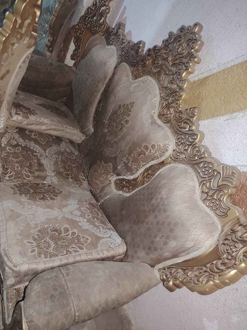 تخم ملكي 4قطغ للبيع خاص
او الاتصال على الرقم ***********
