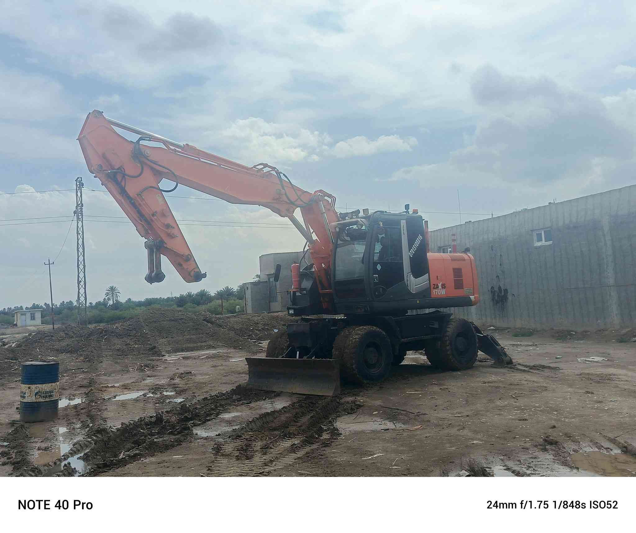 حفارء. لبيع. 2008.مكفول.كفال.عامء
***********
