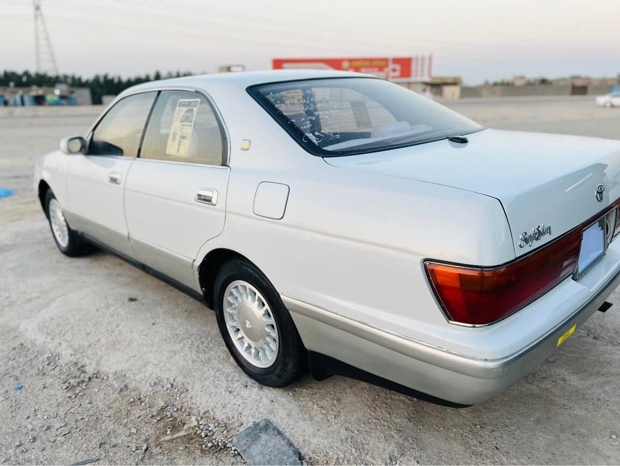 سلام عليكم للبيع بطه فصل موديل 1994 فنر بلاد سياره كفاله ضربه وكص ونقل وعيب شرعي مكينه وكير جدد مكفولات تخم تاير جديد 
 حداديه جديده سياره دواخل جديده كشنات بطاين جدد رقم بصره مشروع وطني تحويل مباشر  سعر 59 قفل الشراي يتصل *********** مكان السياره بصره البصرة, العراق
