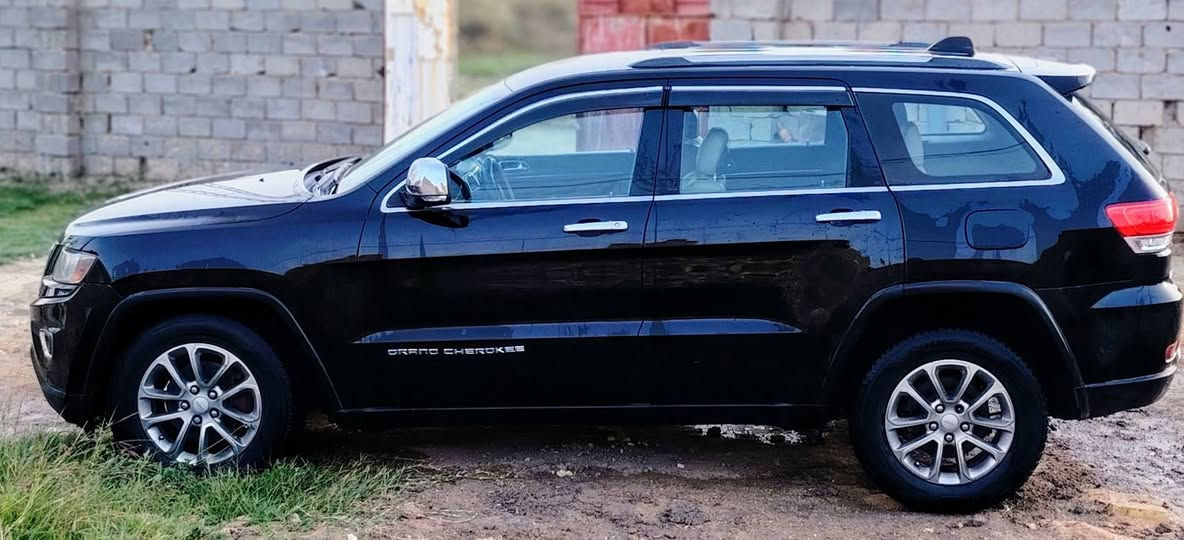 يب شيروكي ليمتد فول ماعدى الفتحه موديل 2015 رقم بابل دولي 
بصمة تشغيل وابواب تحكم فول ويل كب كشنات جلد شاشة كبيرة لمس حساسات خلفية اشاير بالمري كامرة خلفيه كشافات امامية كشنات كهربائية تبريد قطعتين رادارات جانبية فور ويل دواخل بيجي تخم تاير جديد حدادية جديده كهربائيات كلها شغاله وجديده بيخا ثلاث قطع صبغ بدون دواخل نهائيا السعر  175 وبيها مجال قليل  موبايل  ***********   ***********  اياد ابو بارق مكان السيارة بابل الشوملي
