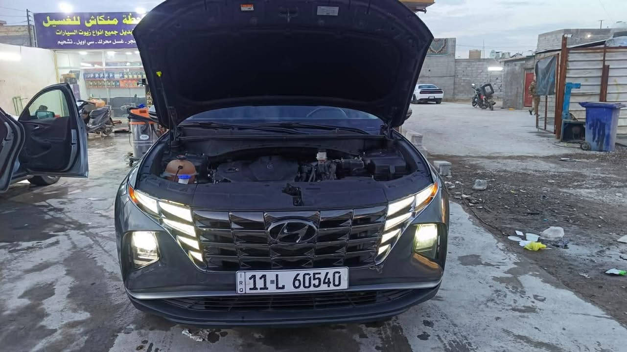 السلام عليكم / للبيع  توسان 2023
توسان وارد امريكي موديل 2023 رقم بغداد هزه وفحص وترقيم جديد / تحويل للمشتري مباشر السيارة بدون تبديل اي قطعة  كل القطع بدون تبدبل ليبل واحد بدون صبغ 
فقط تكحيل خشم البونيد مثل ما موضح
محرك 2500 
كشن كهربائي + تدفئة
بصمة تشغيل وابواب وتشغيل عن بعد
صندوك كهرباء
لايت زينون عالي ناصي 
LED البجم لد نهاري 
اشاير مري
رادار امامي وجانبي وخلفي 
تحديد مسار قيادة آليه
داخل لونين اسود مطعم بيجي
سايد بريك بصمة
اوتو هولد 
مود درايف انظمة قيادة متعدده 
قطعتين تبريد 
شاشة تدعم كار بلي 
كامرا خلفية دوارة 
تحكمات استيرن وكروز سرعة 
وباقي المواصفات معروفة  وهواي بيهه موصفات 
سعرها 195 ورقة
بغداد
*********** 
واتساب او الاتصال عالرقم
