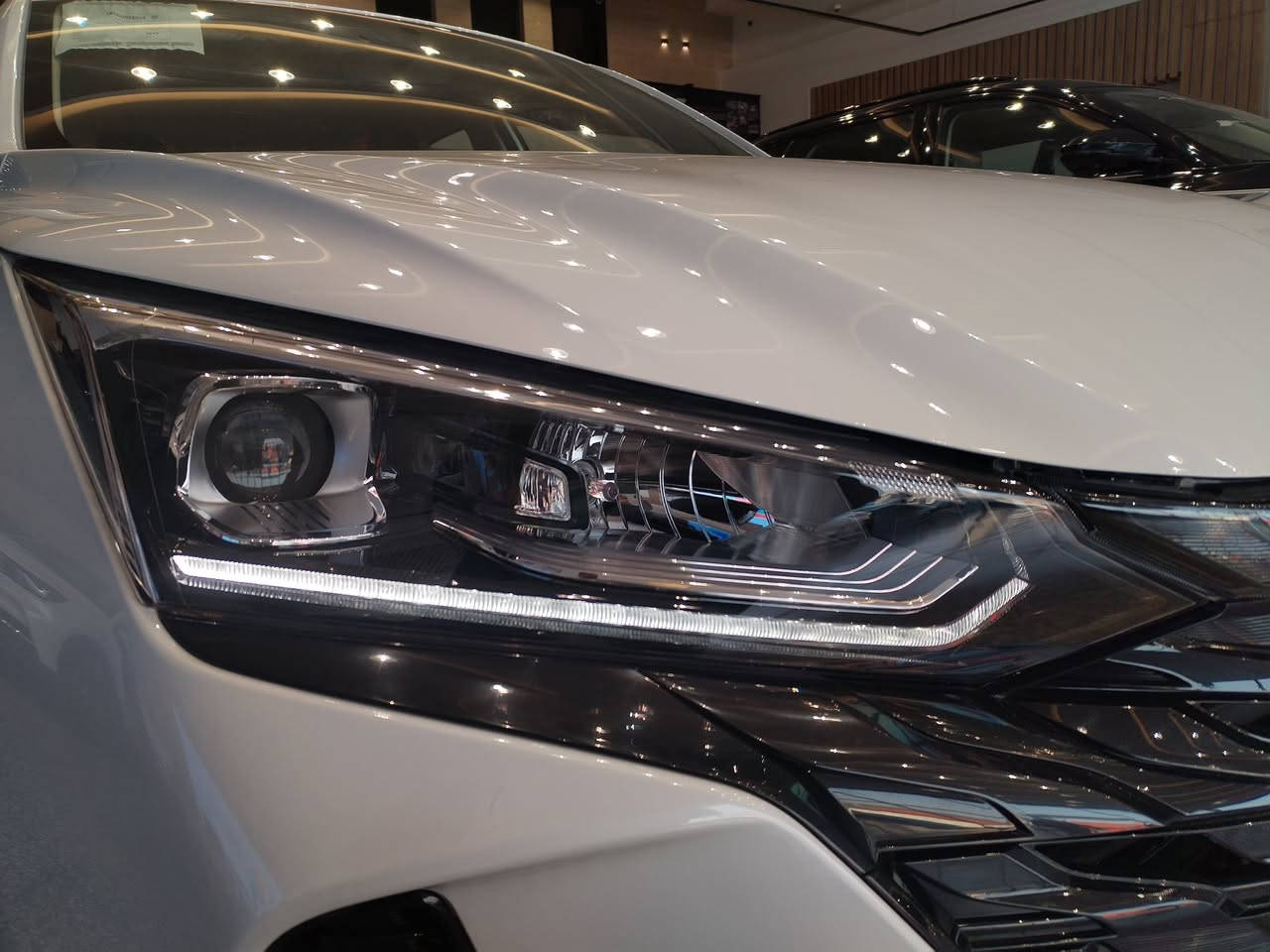 دونك فينك شاين  A30

‏Dong Feng Shine A30 2025

السعر  20.800 مليون  وبيهة مجال  

السيارة بعدهة بوضع الوكالة السيارة زيرو زيرو

مكفولة من كلشي 

الموديل 2025  بدون رقم

الضمان 6 سنوات او 200 الف من شركة ليث العبيدي

اللون ابيض 

اشاير بلمري 

بصمة + شاشة ايباد

المقاعد جلد (٣ الوان)

الهاندبريك بصمة + اوتو ستوب

للتواصل والاستفسار  عله الواتساب 

***********

للعلم السيارة ماخذهة اقساط ابيع نظام الوكاله
