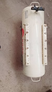 بطل هواء الحجم وسط السعر ٤٠ الف للاستفسار ٠٧٧٧٠٣٦٩٧٠٦