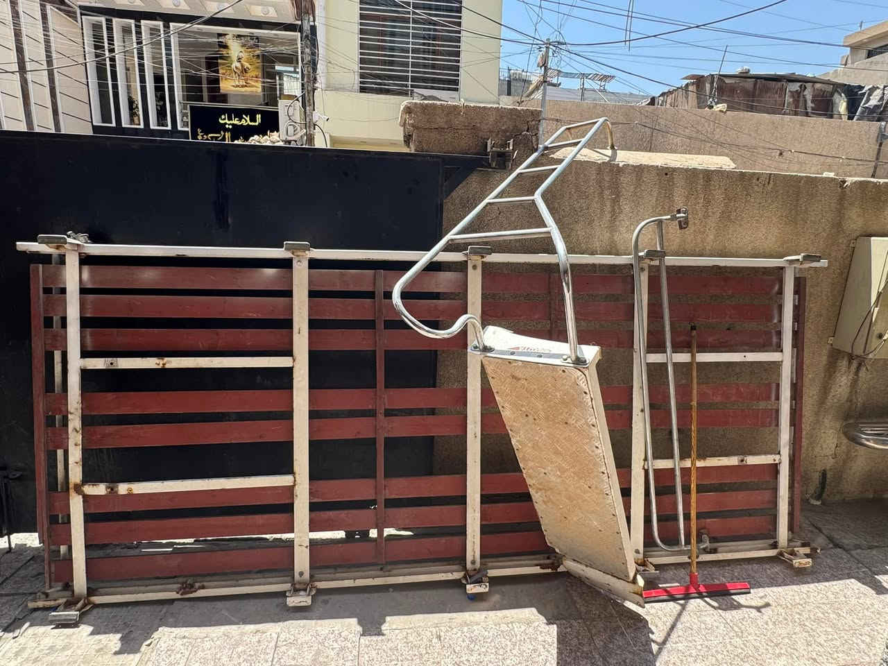 سلام عليكم سيبايه ودرج ونزال ودراب مال (عاليه)خشبه كامل ***********كراده
