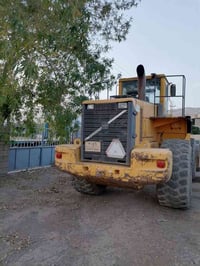 شؤفر ڤالڤؤ بؤ فرؤشتن للبيع حجم D150 موديل 2001 رقمو سناويه زؤر خوينه ه...