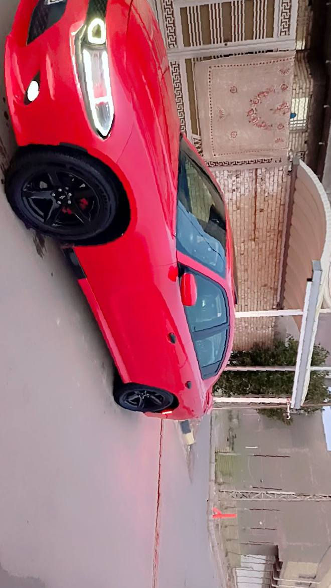 السلام عليكم جارجر للبيع موديل 15 كندي عداد 260 لون احمر سياره كفاله عامه وشويه بيهه مكان بارد بالباب الوره السايق سياره جديده جاهزه مكينه 3و600 تخم تاير وتخم ويل 18 جديد ***********
