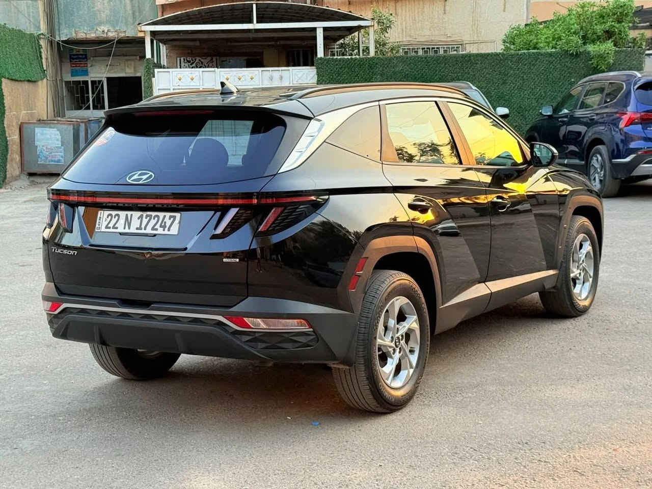 هوندا توكسن الشكل الجديد 2023 
مرقم أربيل الجديد 

مواصفات 

بصمه 

تشغيل تشغيل عن بعد 

صندوق كهربائي 

كشنات كهربائي 

كشنات حار 

تبريد قطعتين  

تلفون شاحن.(وايرليس)

وفول تحكم استيرن وتحديد سرعه 

تحديد سرعه 

تحديد مسار 

رادار امامي وجانبي وخلفي 

اطفاء السياره عند التوقف تلقائيأ

مانع تزحلق

و نظام AUTO HOLD

ويل كروم بلادي حجم R18 

3 وضعيات للقياده(normal.samrt.sport)

الضرر- نص بنيد وربع جاملغ 

للتواصل ***********

السعر 19200$$$$

مكان السياره بغداد
