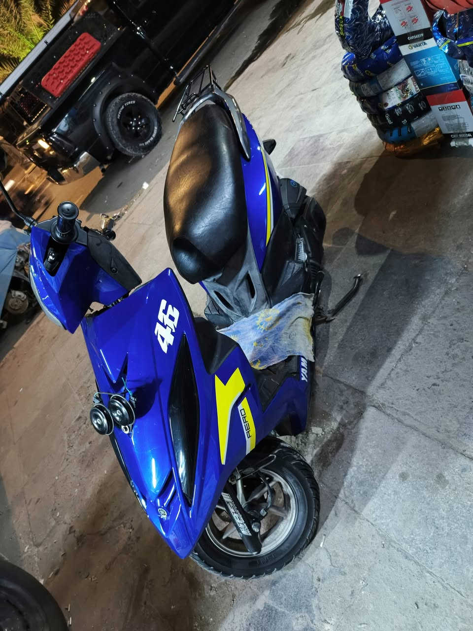 السلام وعليكم 
دراجه جي تي ار للبيع كفرات تجاري مختوم تاي وان الاصلي ضمان يوم كامل اذا الدراجه مفتوحه لو مجفته ترجع الدراجه هورن سيدان الاصلي ولايت زنون الاصلي
الدراجه مكفوله كفاله عامه ولا شخط بيه
السعر 950وبيه مجال 
مكاني بغداد الشعلة 
الرقم والاسفسار فقط واتساب ***********
