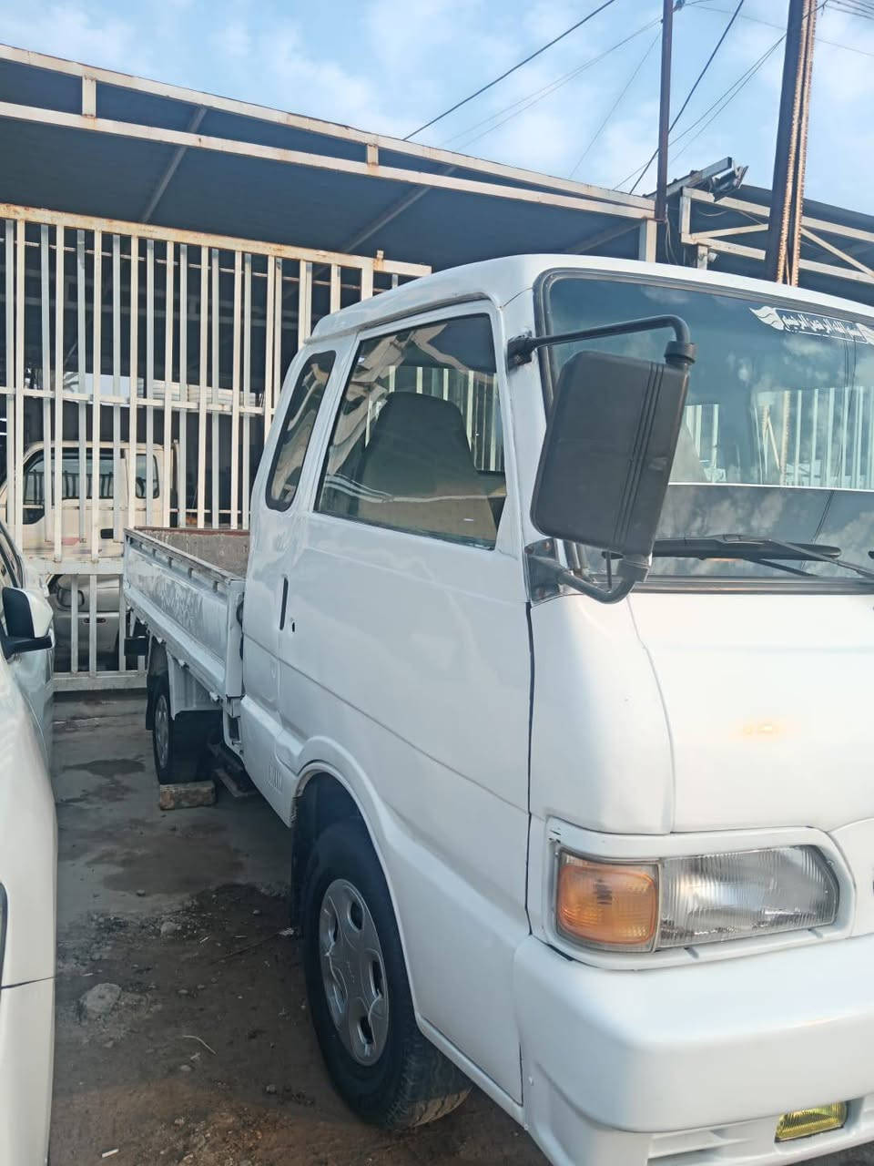 كيا بنكو موديل 96 رقم بغداد السياره معمره وكامله كير ومكينه وشاصي واكسل مكفولات  السياره 6 جنكال السعر 50 وبيها مجال العنوان بغداد اليوسفيه ناحية الرشيد رقم التليفون ***********
