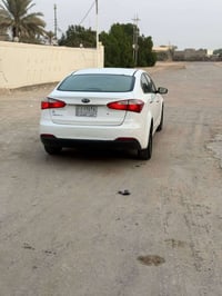 كيه سيراتو 2014سياره جاهزه مكينه كير حداديه تخم تاير باتري جديد منضومه...