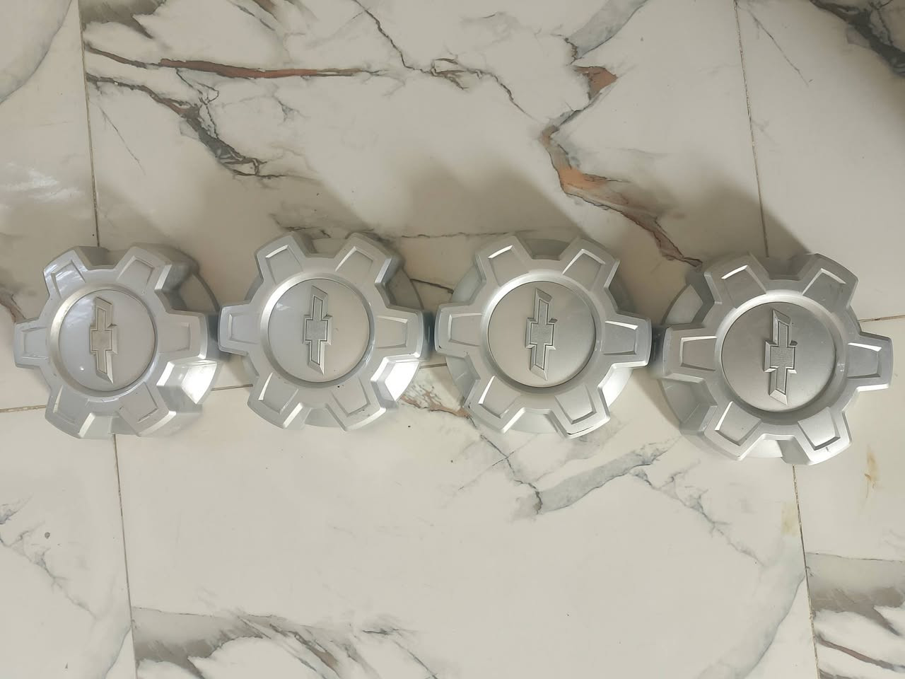 كب تاهو يوكن سلفارادو سيرا
اللبيع اصلي ***********
