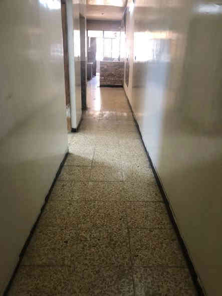 ❄️✨————————-⸻✨❄️

🏠 للإيجار – مجتمل في السيدية
🏢 طابق أول فوق الأرض
📏 المساحة: 150 متر
✨ نظيف جداً – معزول عزل تام

🔹 مواصفات المجتمل:
🛏️ غرفتان نوم
🛋️ صالة
🍽️ مطبخ
🚿 خدمات صحية

📍 موقع مميز جداً:
قرب مجمع السفير – السيدية

📞 للاستفسار والتواصل:
📱 ***********

📍 موقع المكتب:
السيدية – الضباط، مقابل لحم جوالي
مكتب المصطفى للوساطة العقارية
