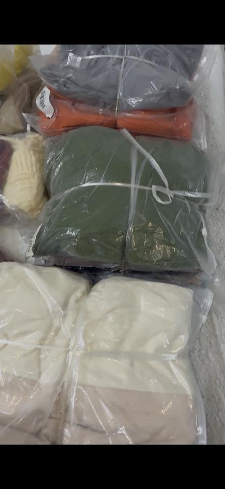 متوفر شليف ملابس نسائيه اوربيه جديد غير مستعمل وبسعر مناسب تصفيه مخازن
وكذلك شليف لانجري شي ان  للتواصل واتساب ***********
