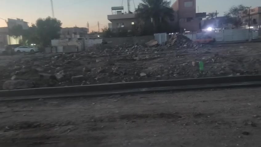 الادمن موافقه اذا امكن ( يا رزاق ) 
قطعة ارض ركن على ٣ شوارع 
مساحة ٢٥٠ متر واقع حال 
سند ٢٥ 
السعر ٥٠ مليون ، مجال قليل 
منطقة الري مقابل نادي التجارة 
الاتصال ***********
