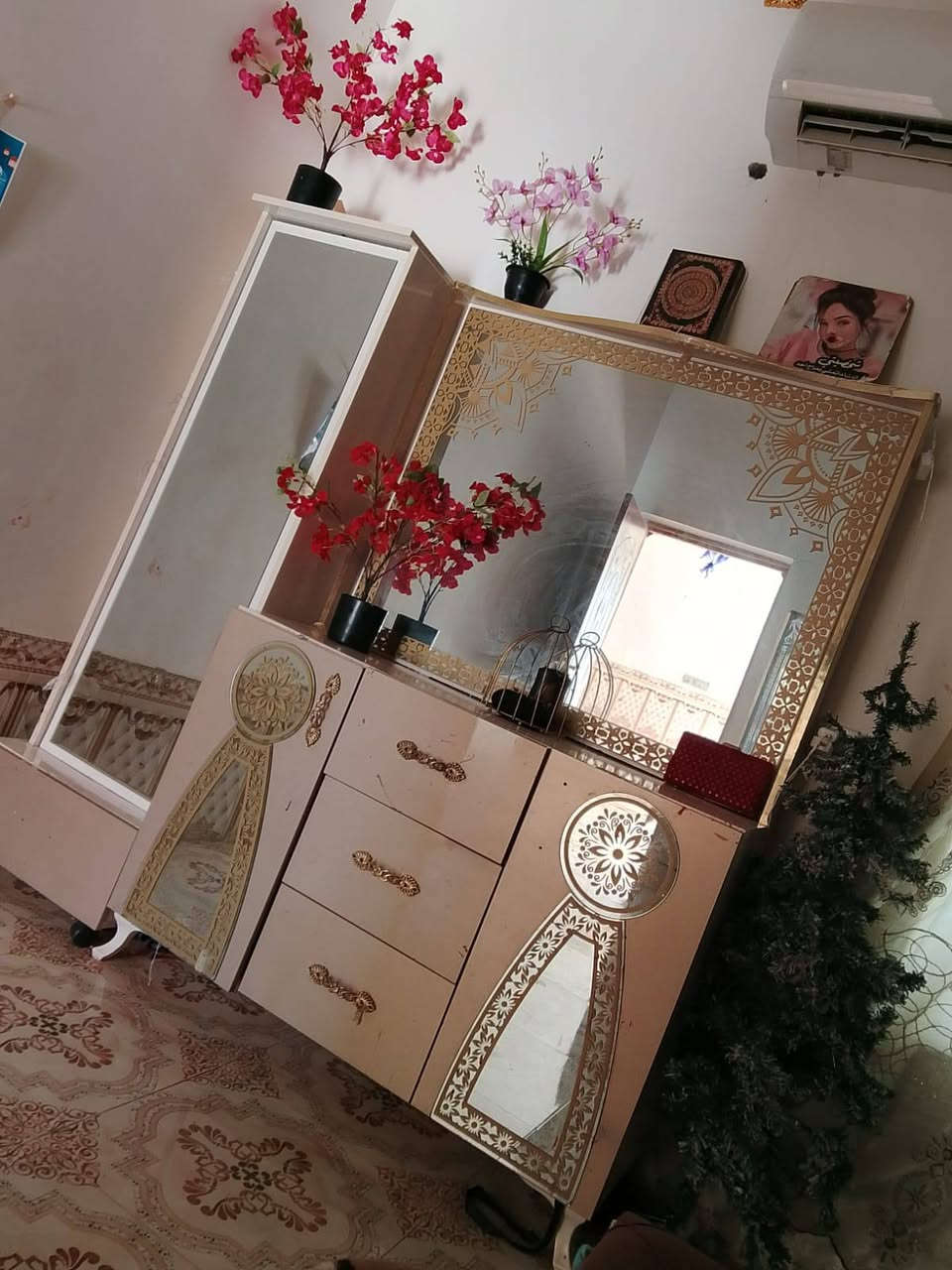 اخشاب تركي البيع متواجد بس ع رقم .***********
