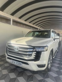 بسم الله ما شاء الله لاندكروز 2025 شركة ساز ماشية 2000 كم توين تيربو أ...